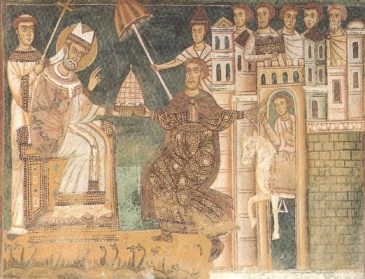 Grazie, Papa!! Per ringraziare il suo guaritore, Costantino gli dona un cavallo, un ombrello (simbolo del potere imperiale), e un modellino della città di Roma