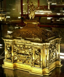 Cofano eucaristico numero 61