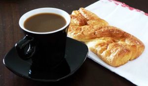 2 giugno 2014, giorno 1 dei miei #100happydays: la prima colazione nella casa nuova.