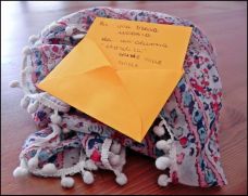 22 agosto 2014, giorno 82 dei miei #100happydays: la ragazza a cui, quest'estate, ho dato lezioni di Latino, che sponte sua decide di farmi un regalo per ringraziarmi (!).